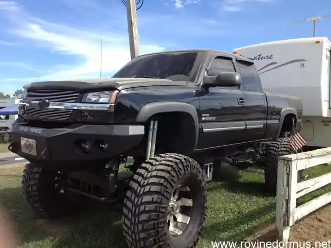 how to jack up a truck